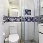 Wal Apartments- 3 Bedrooms With Parking Space شقة