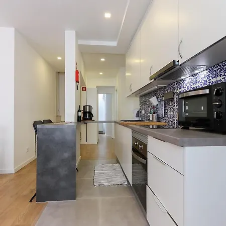 Wal Apartments- 3 Bedrooms With Parking Space Appartamento Lisbona