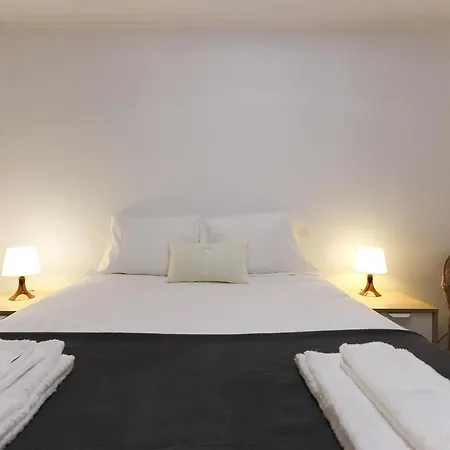 Wal Apartments- 3 Bedrooms With Parking Space