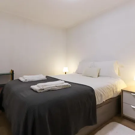 Wal Apartments- 3 Bedrooms With Parking Space Апартаменты Лиссабон