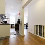 Wal Apartments- 3 Bedrooms With Parking Space *
