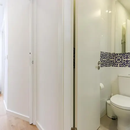 Wal Apartments- 3 Bedrooms With Parking Space Lägenhet *