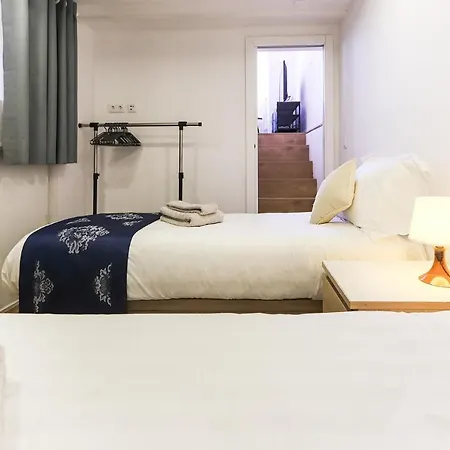 Wal Apartments- 3 Bedrooms With Parking Space Lägenhet *